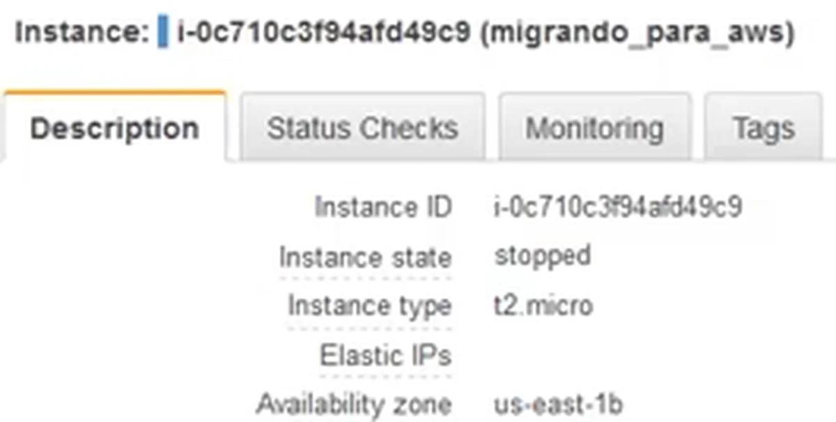 O painel da instância no console da EC2 com Instance state em stopped: parada, só o disco de 10 GB continua cobrando