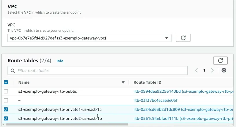 Criação do Gateway Endpoint: a VPC do laboratório e só as route tables das duas subnets privadas marcadas